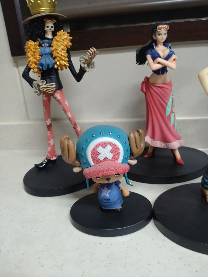 ワンピース THE GRANDLINE 麦わらの一味 9体セット　おまけ付き2体