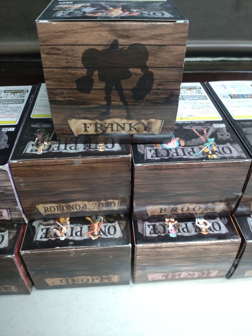 ワンピース THE GRANDLINE 麦わらの一味 9体セット　おまけ付き2体