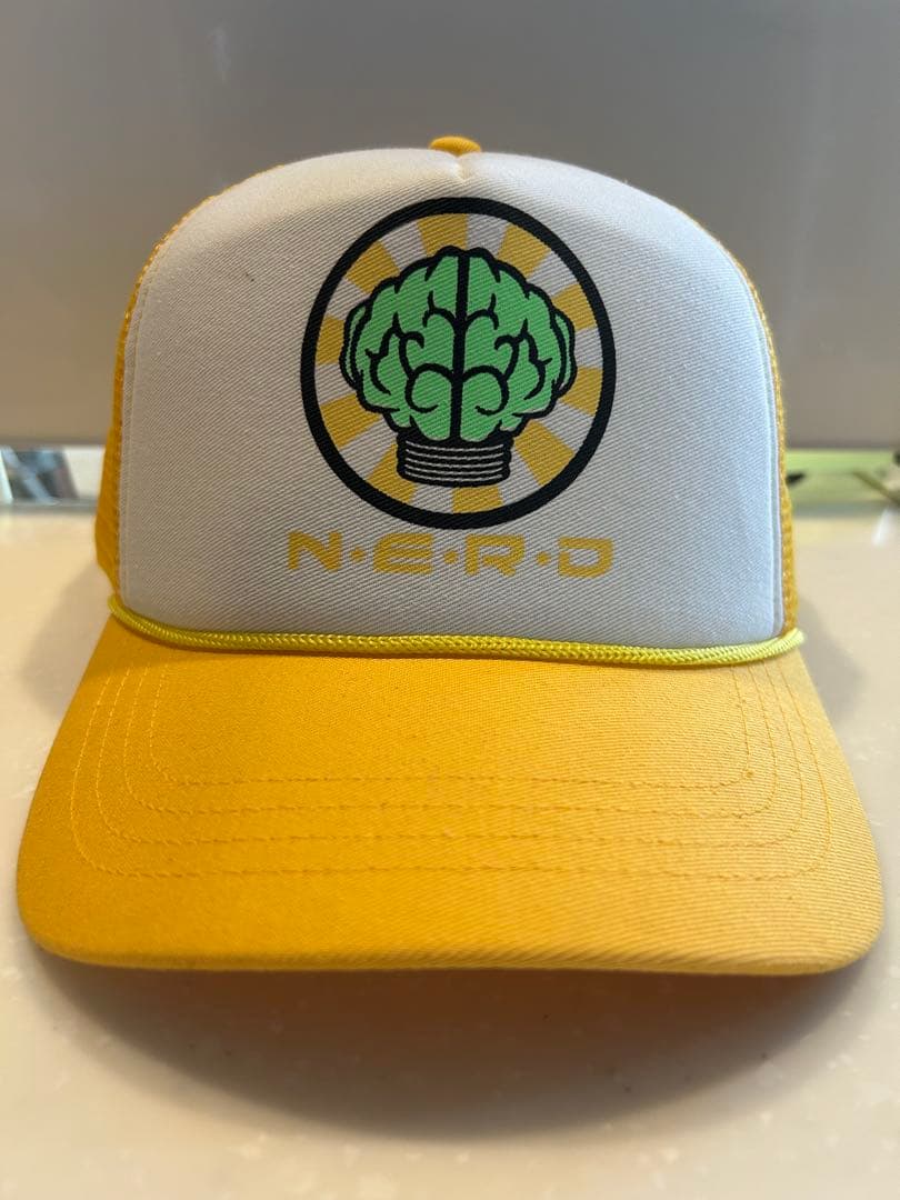 デッドストック NERD ナード キャップ ファレルウィリアムス Yellow
