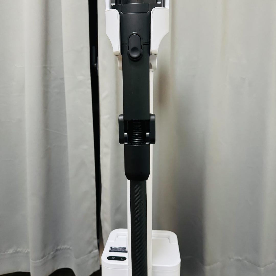 shark シャーク　Clean Sense iQ+ IW3241JBK