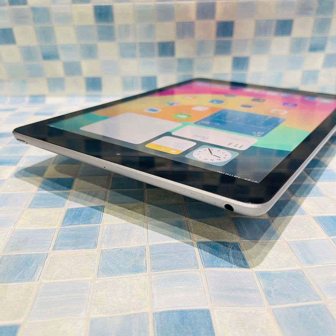 Wi-Fi iPad 第6世代 本体 32GB シルバー 電池良好