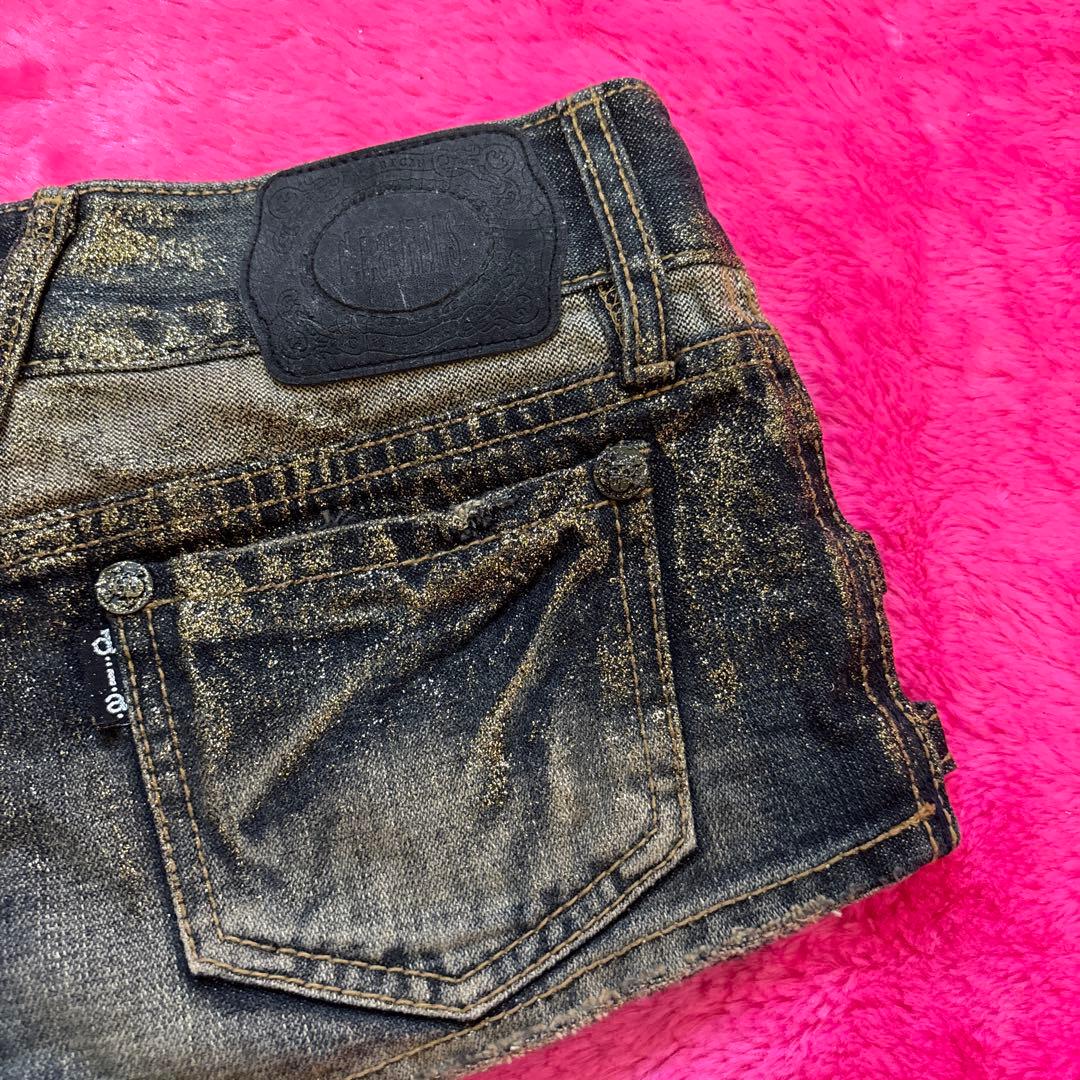 d.i.a. ダメージ加工 ショートパンツ Mサイズ