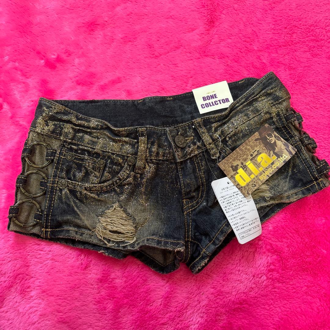d.i.a. ダメージ加工 ショートパンツ Mサイズ