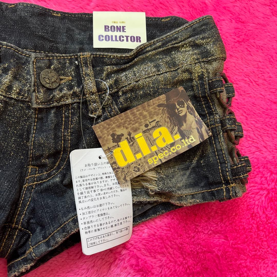 d.i.a. ダメージ加工 ショートパンツ Mサイズ