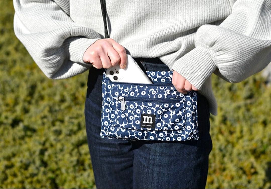 ＝新品未使用＆廃盤品＝人気完売品　マリメッコ　marimekko トラベルポーチ