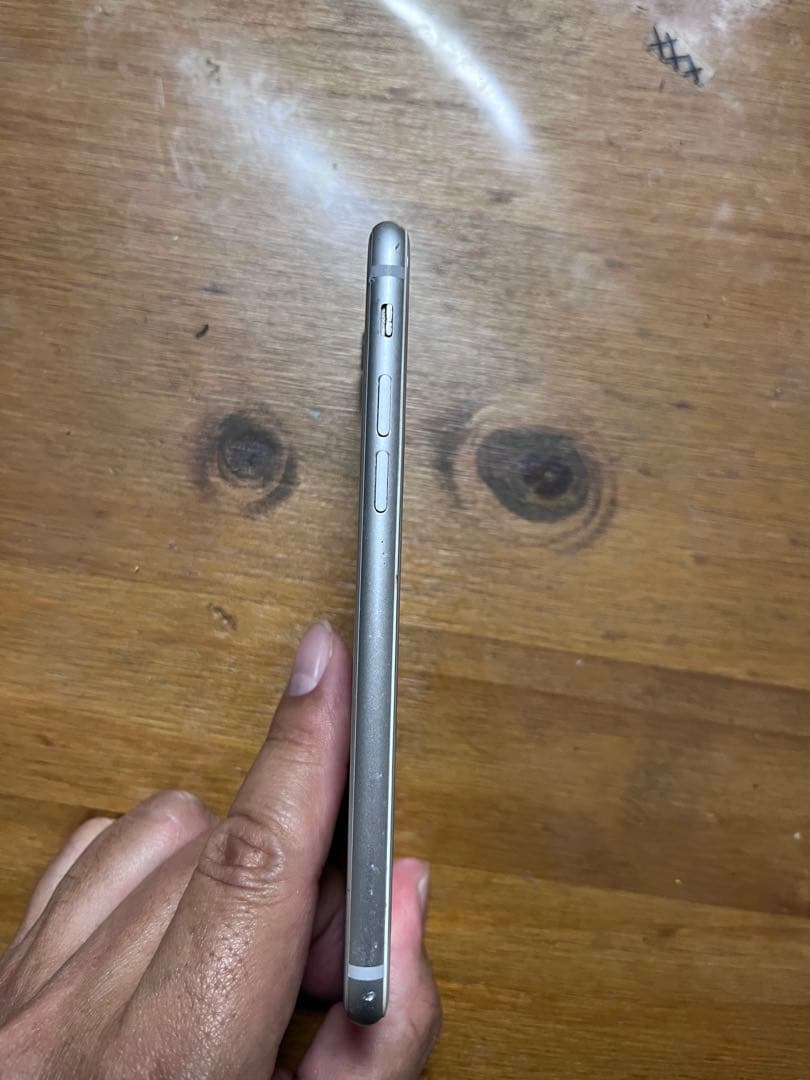 iPhone8 シルバー 64GB