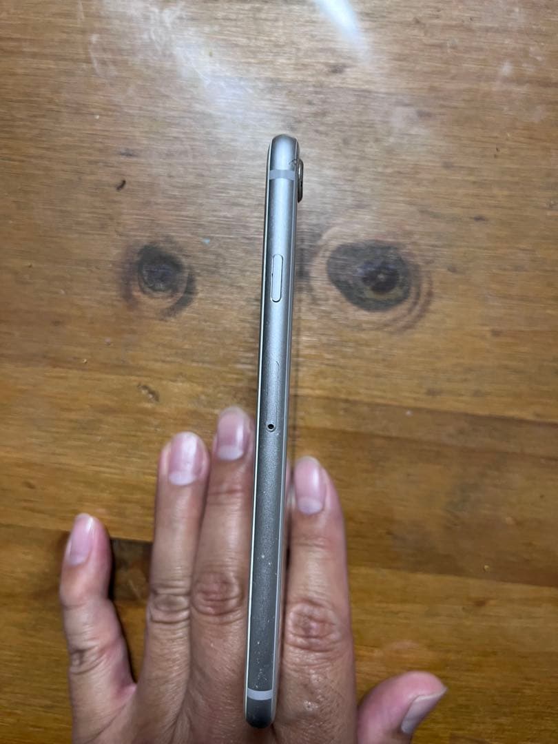 iPhone8 シルバー 64GB