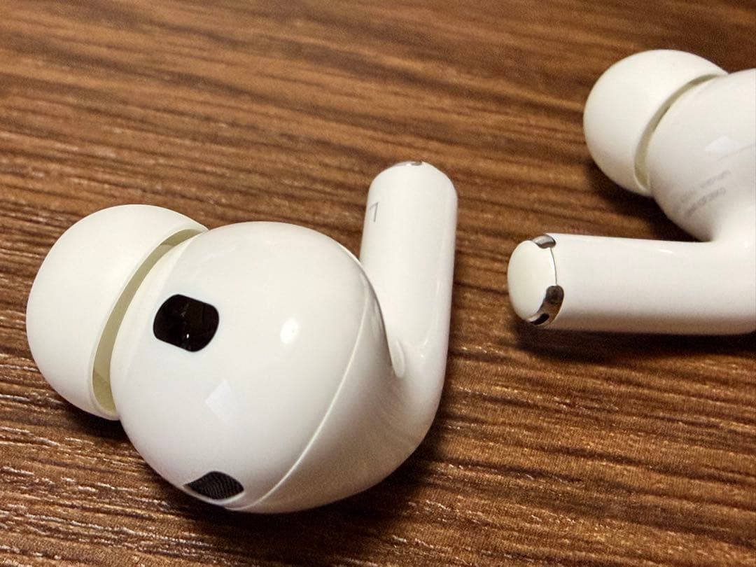 AirPods Pro 2 イヤホン 本体と専用ケース付き