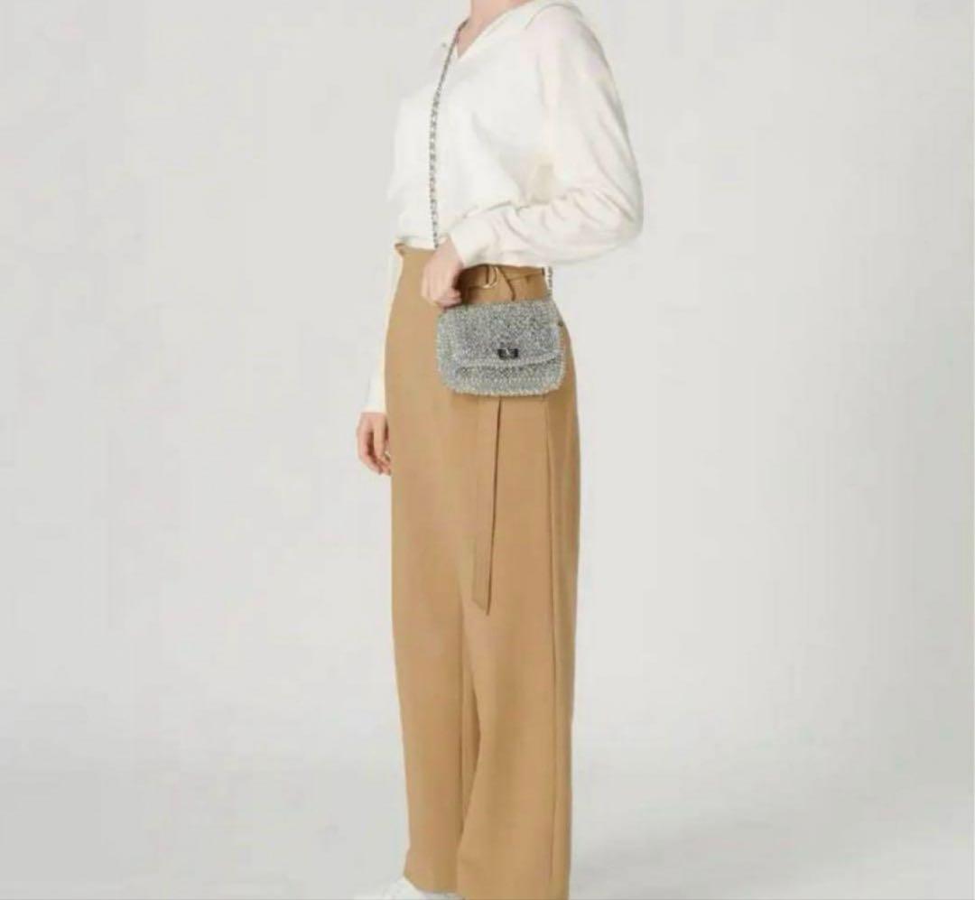 アンテプリマ　バッグ　シルバー