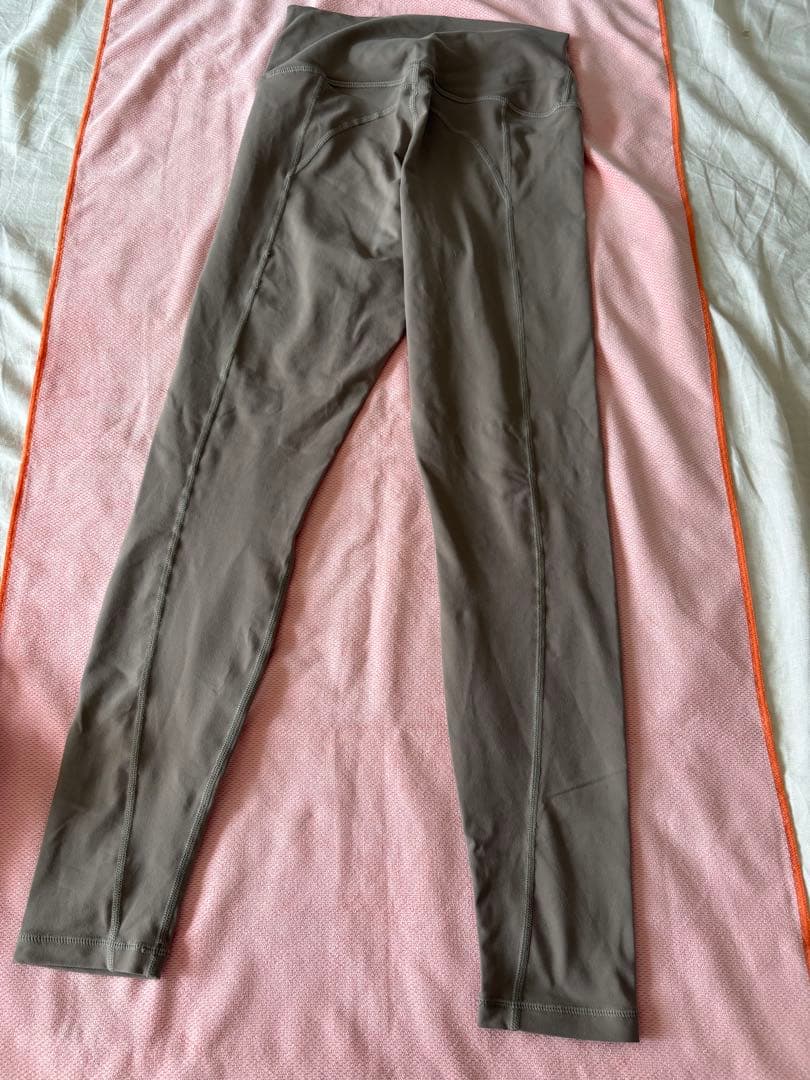 【美品】SUKALA 上下セット　Sサイズ