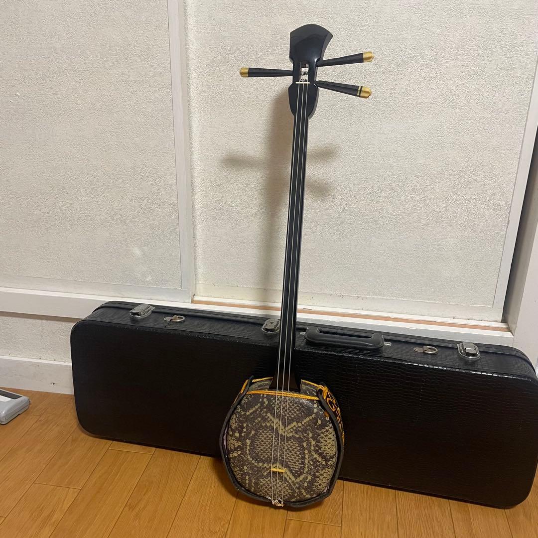 沖縄三線　ハードケース付き 沖縄　三線　民謡　弦楽器