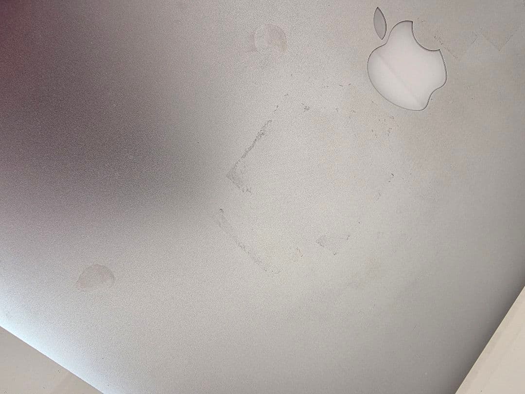 S*i様 MacBook Pro 15インチ シルバー