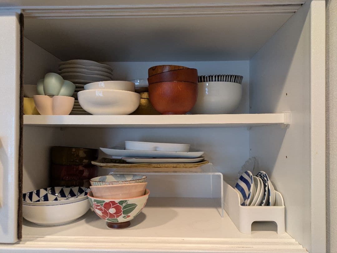 大川家具　ホワイト 食器棚 ガラス扉付き