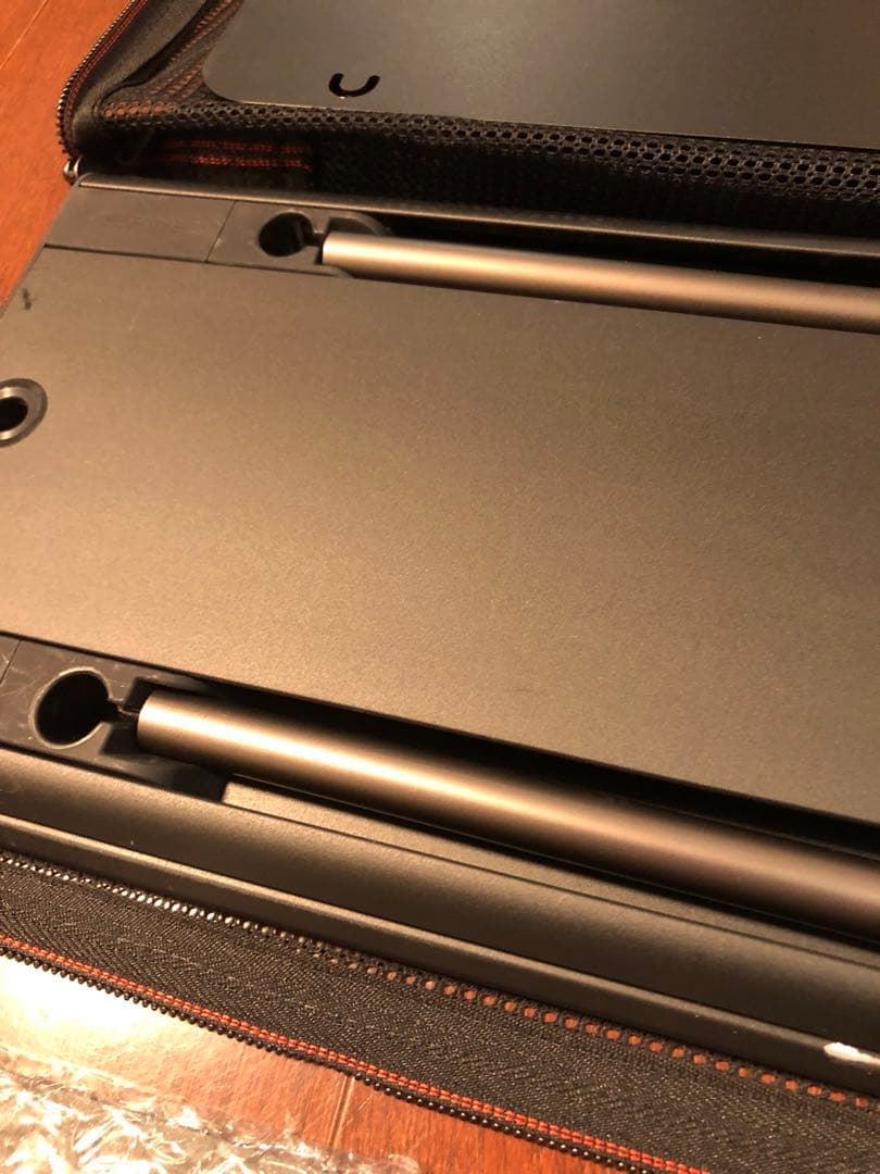 ベルン　フラットテーブル