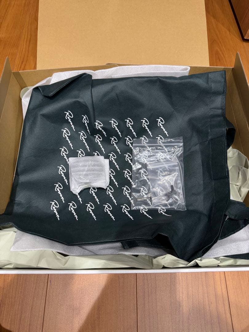 Renown ステアリング ブラックレザー レナウン