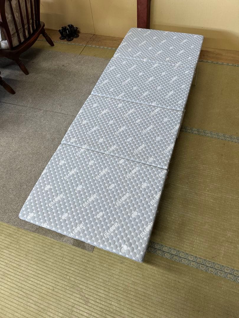 美品　EMOOR MEHOL COMPACT 折りたたみベッド マットレス