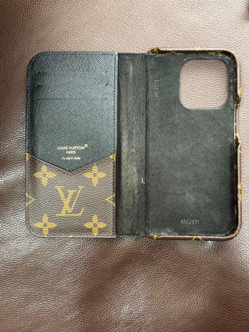【LOUIS VUITTON】iPhone15pro ケース