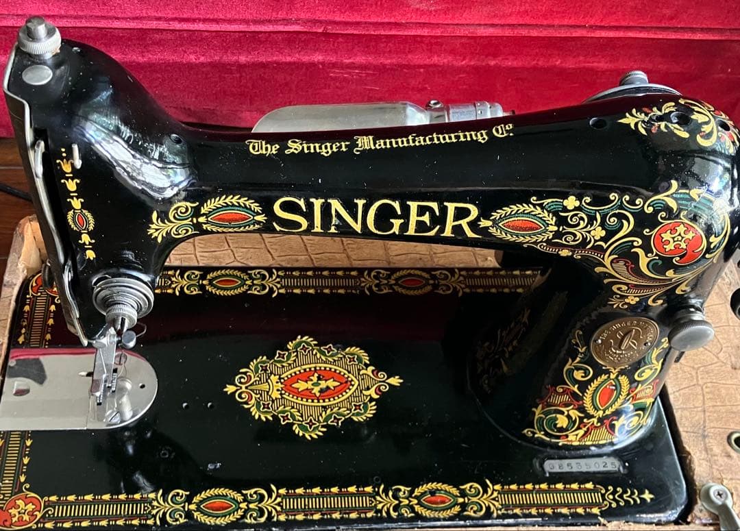 SINGER 古い電動ミシン