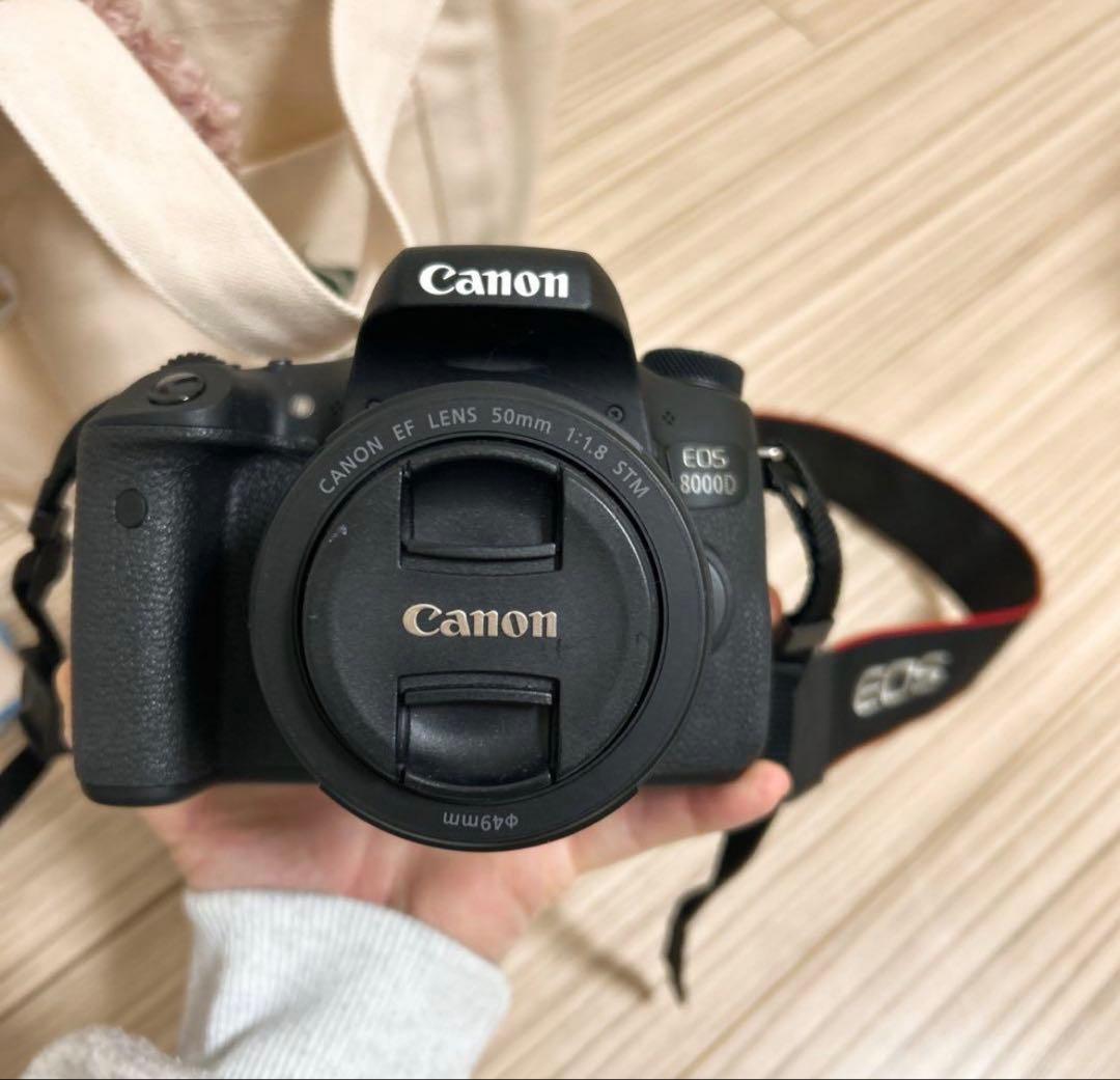 Canon EOS 8000D デジタル一眼レフカメラ 単焦点レンズ有り