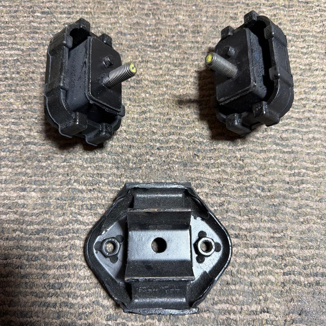 ジムニーJA11エンジンマウント 前後 3点セット