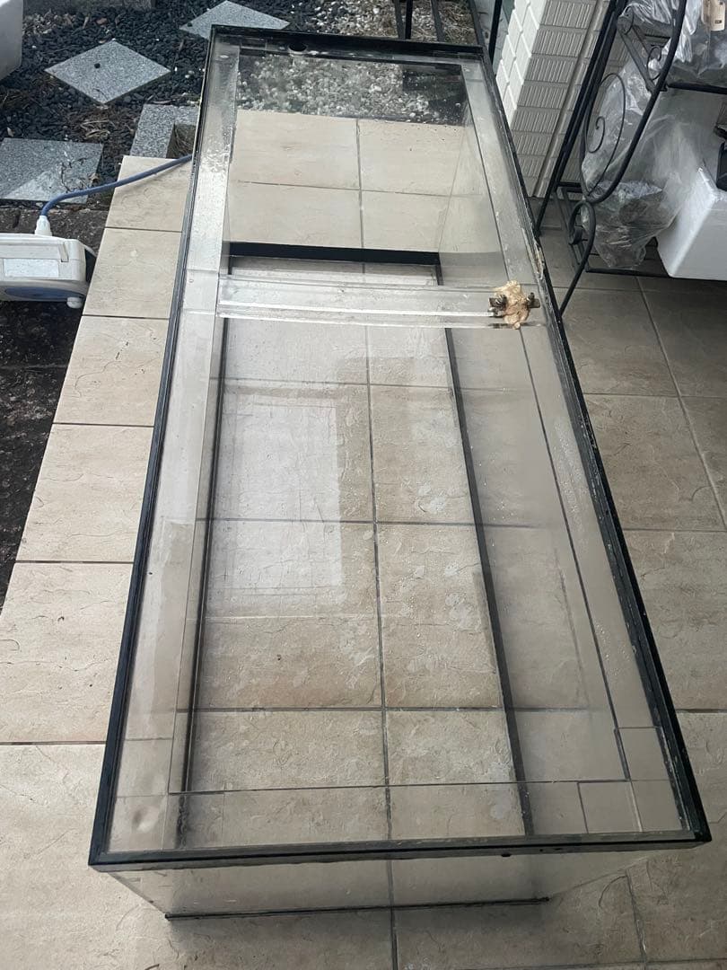 アクリル水槽　1200×450×450 黒帯タイプ　発送可能