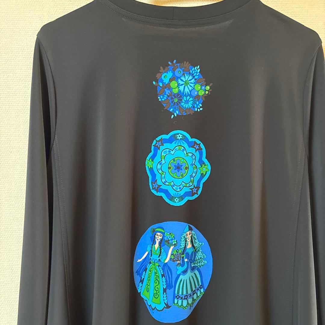 【未使用に近い】✨トクコプルミエヴォル✨黒地鮮やかなブルー系プリントチュニック❣️