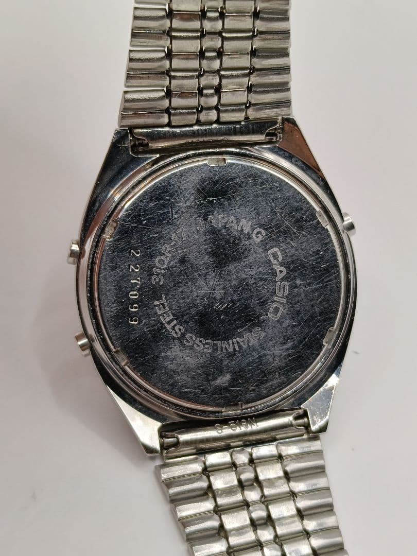 希少・日本製 CASIO 31QR-17 スクリューバック ヴィンテージ 稼働品