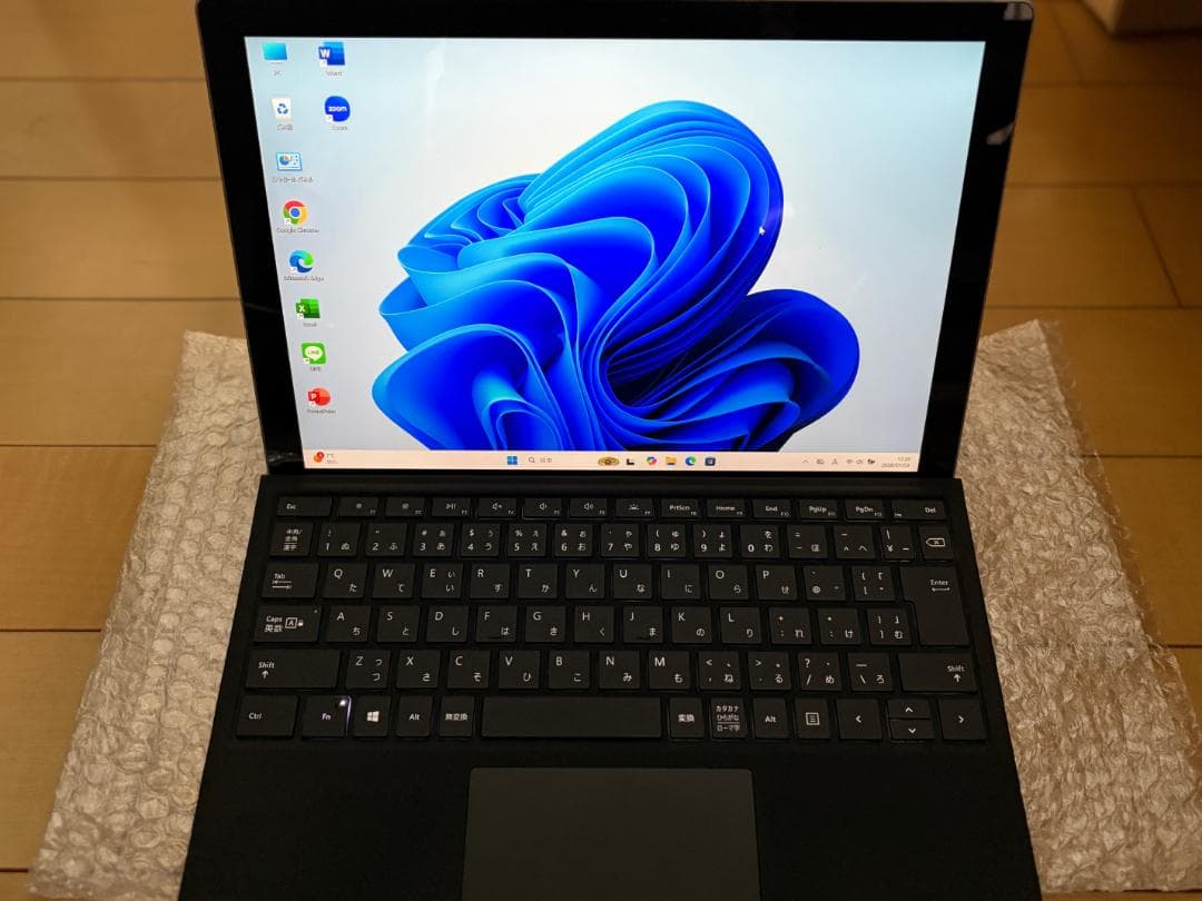 Windowsタブレット本体 Surface Pro 7+ RAM8GB / 256GB Office2019