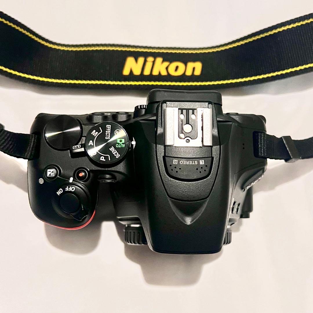 【未使用に近い】 D5600 ダブルズームキット 撮影280回 カメラバック付