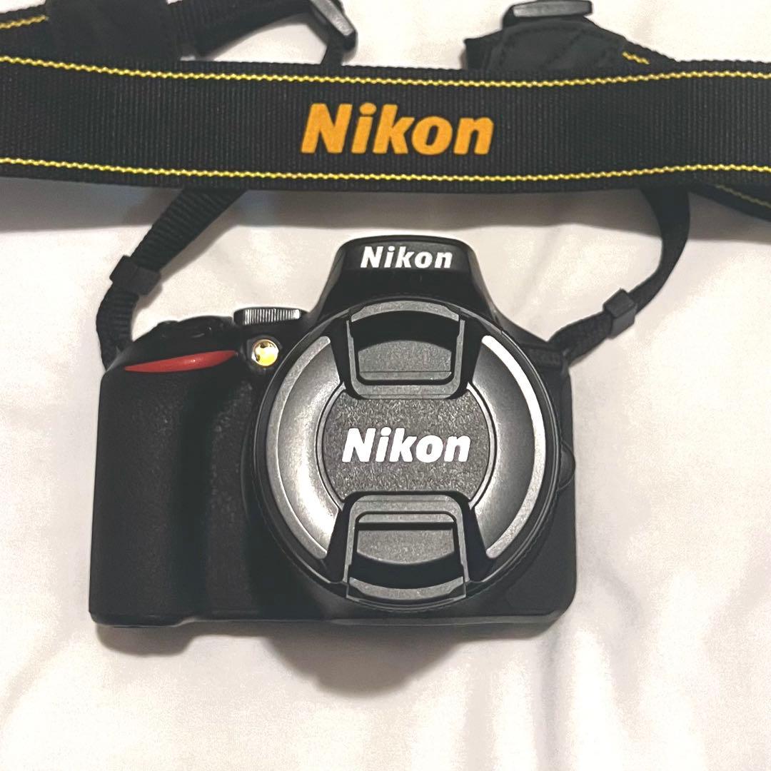 【未使用に近い】 D5600 ダブルズームキット 撮影280回 カメラバック付