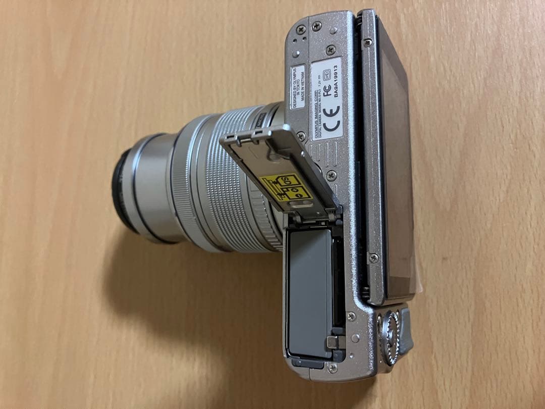 OLYMPUS PEN Lite E-PL3 ミラーレス一眼 デジカメ　シルバー