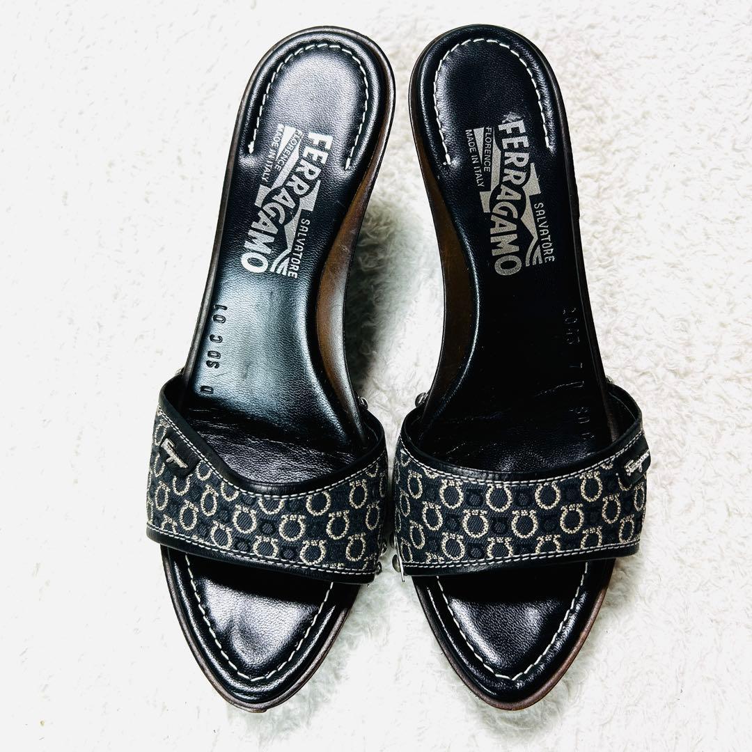 【美品✨箱付】フェラガモ ナッパレザー ミュール サンダル ガンチーニ 7D