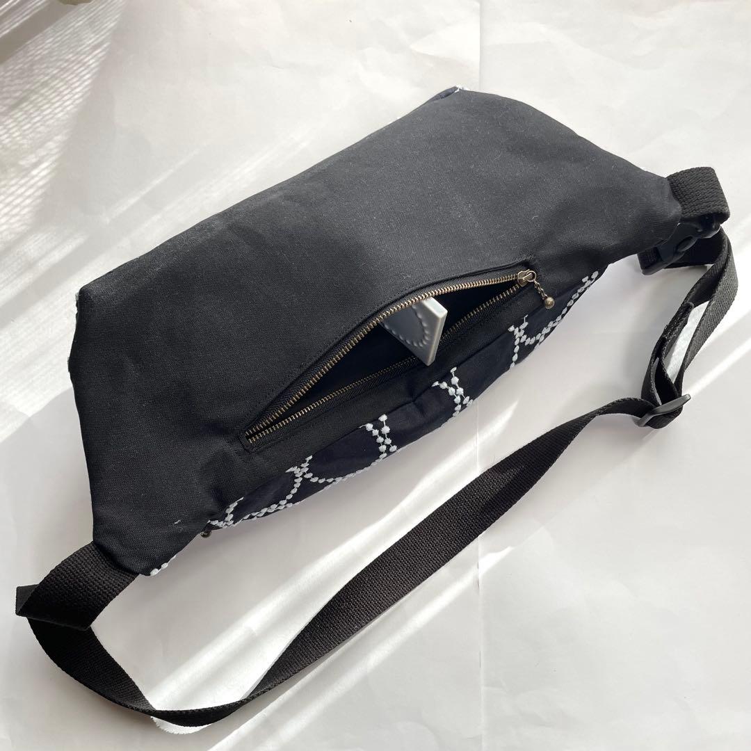 ミナペルホネン タンバリンnavy ハンドメイド ボディバッグ