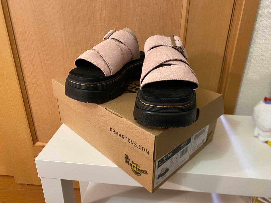Dr. Martens ピンク 厚底サンダル