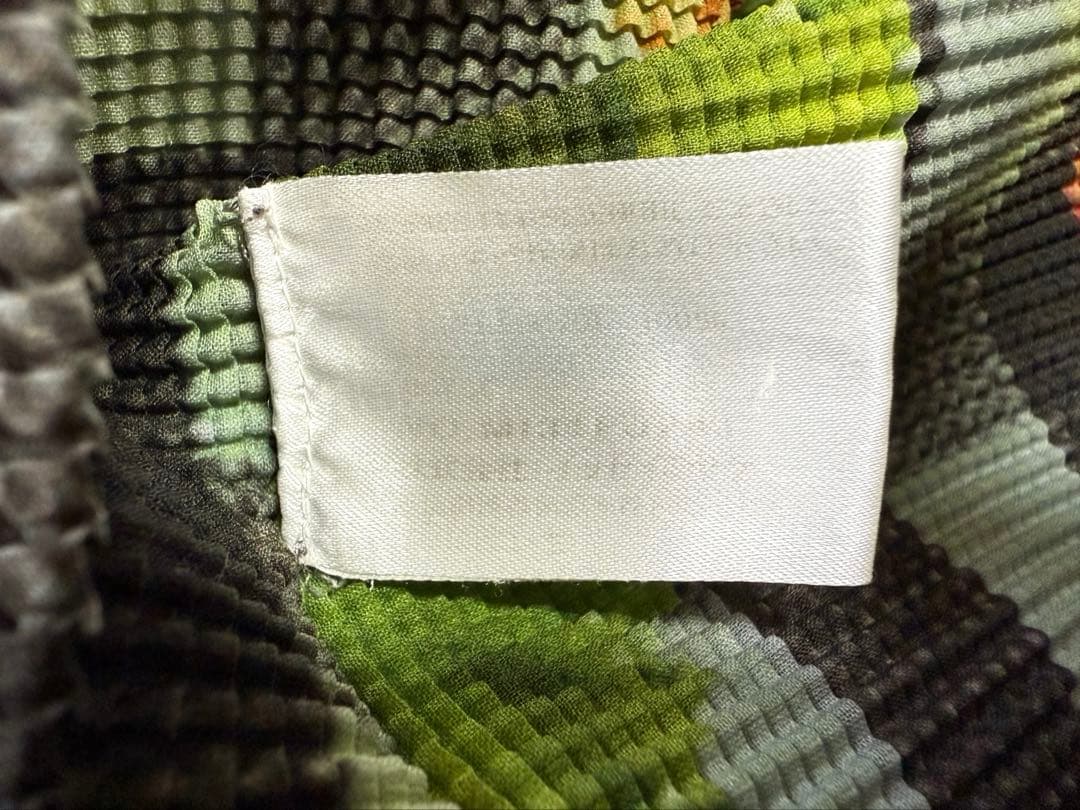 ぎ*︎様 イッセイミヤケ me プリーツ 長袖カットソー 総柄 正規品