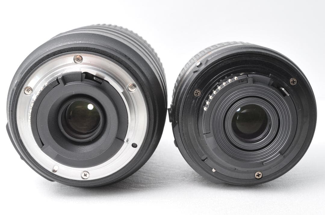 シャッター数新品級❣️美品 Nikon D5300⭐️Wi-Fi ダブルレンズ