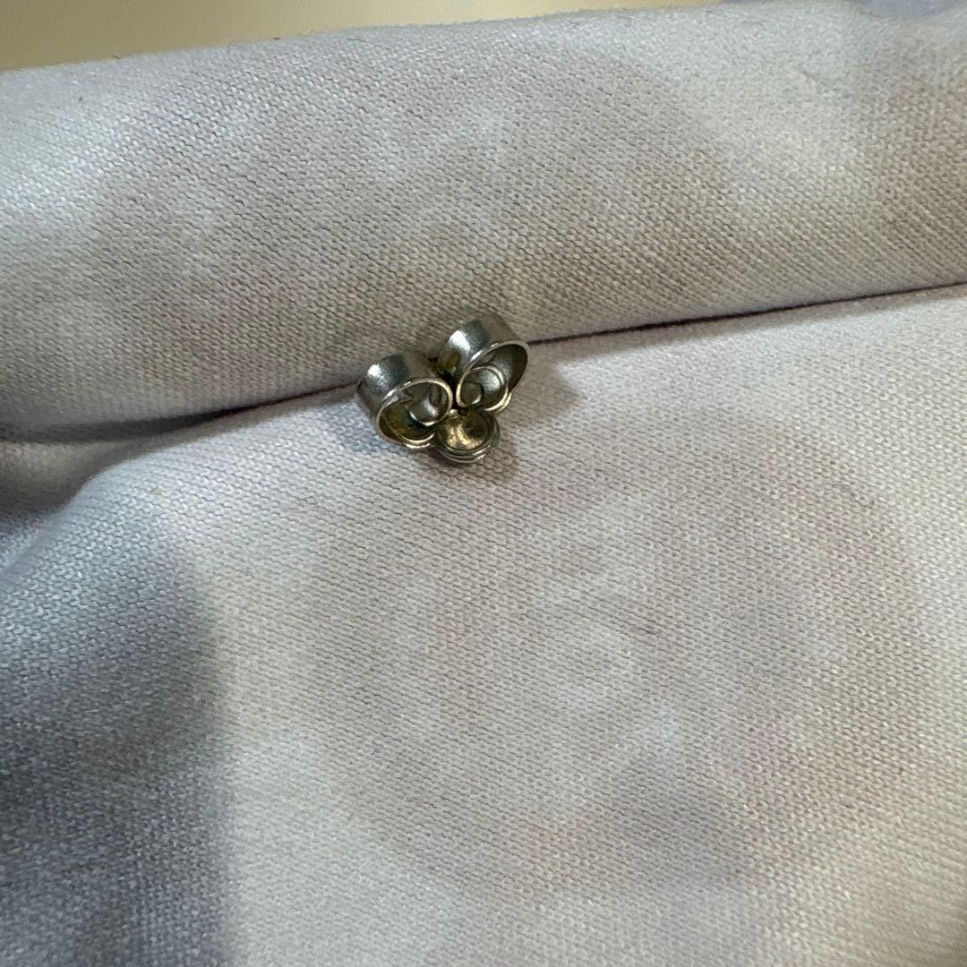 LOUIS VUITTON ピアス 片耳