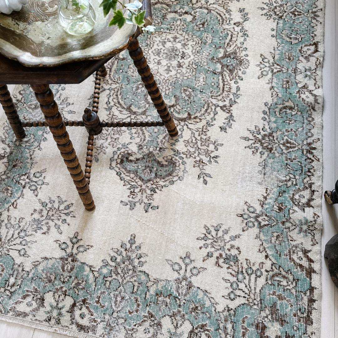 トルコ ヴィンテージラグ A121 定番 クリーム ターコイズブルー メダリオン