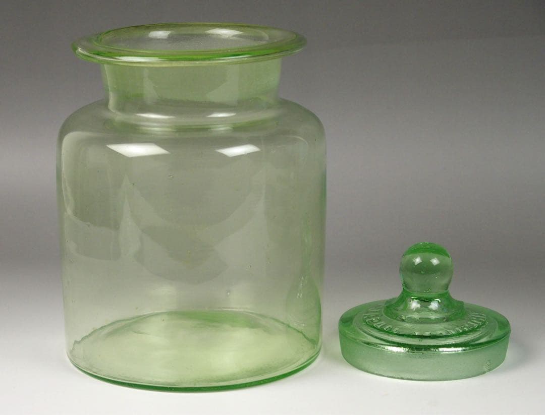 ウランガラスのキャンディボックス　ガラス瓶