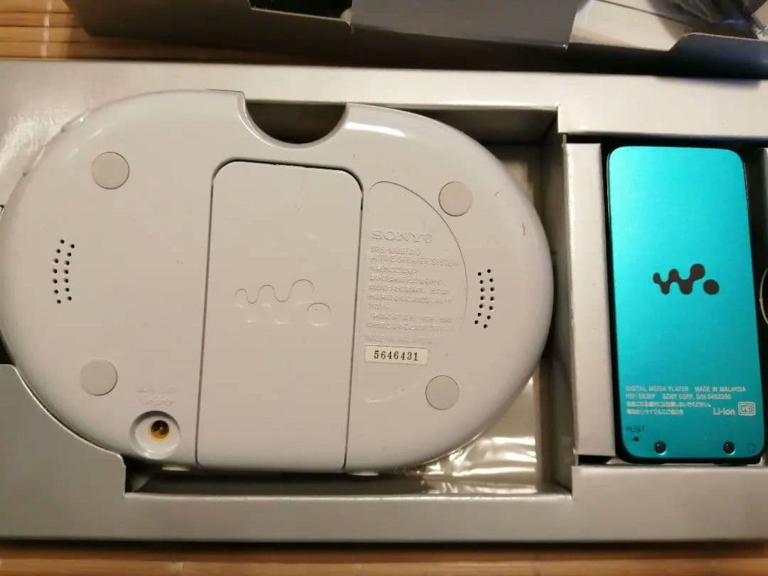 SONY NW-S686FK 4GB デジタルオーディオプレーヤー ブルー
