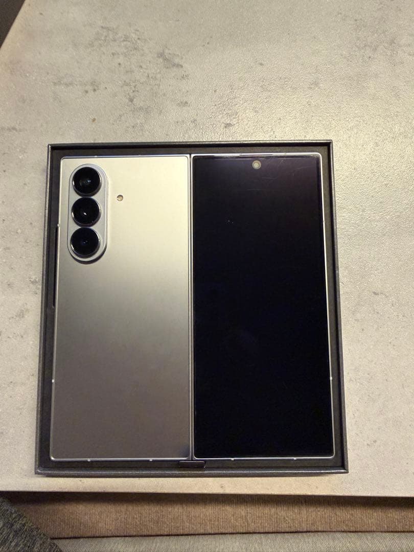 Samsung Galaxy Z Fold7 シルバー 本体　256GB