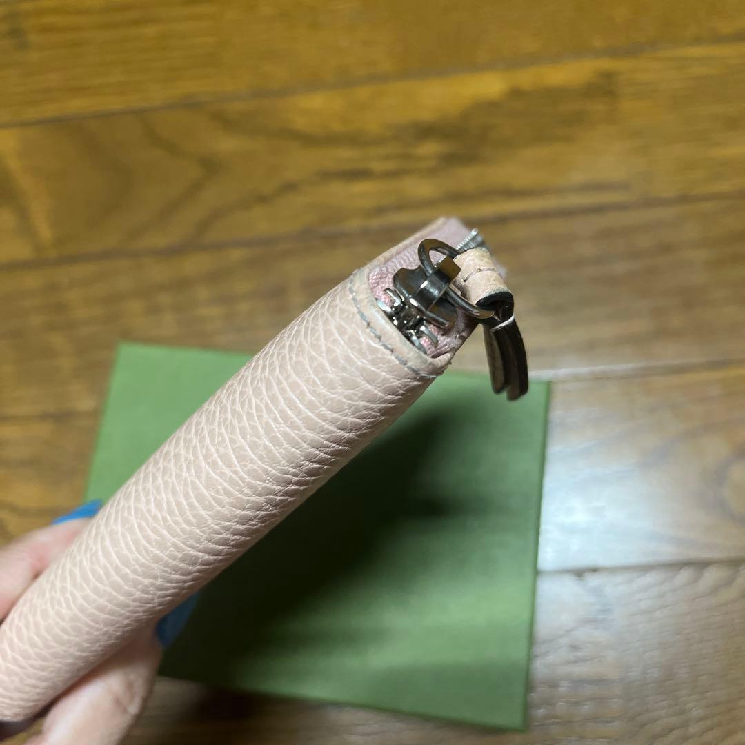 GUCCI ピンクレザーケース
