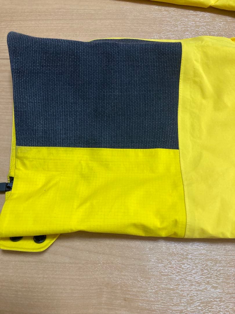 The North Face Summit Series ビブパンツイエロー