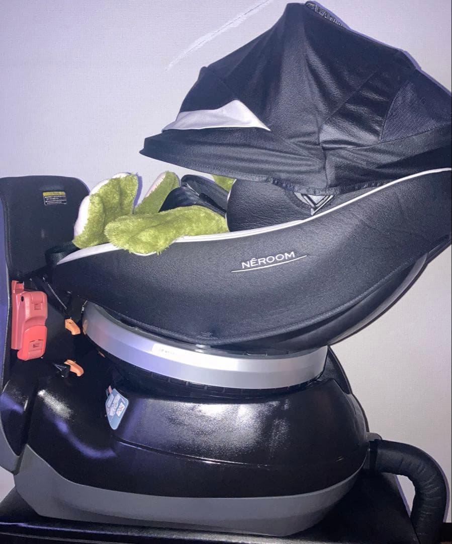 コンビ⭐️ネルーム【高級】エッグショック クリーニング済みチャイルドシート