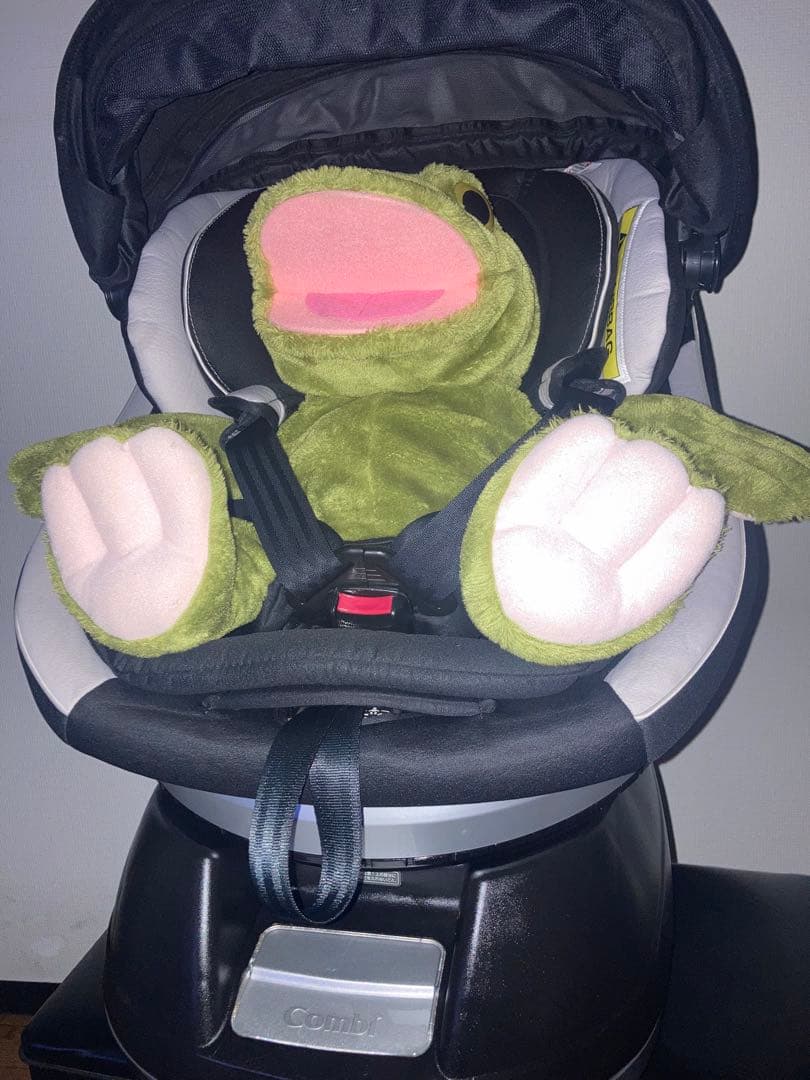 コンビ⭐️ネルーム【高級】エッグショック クリーニング済みチャイルドシート