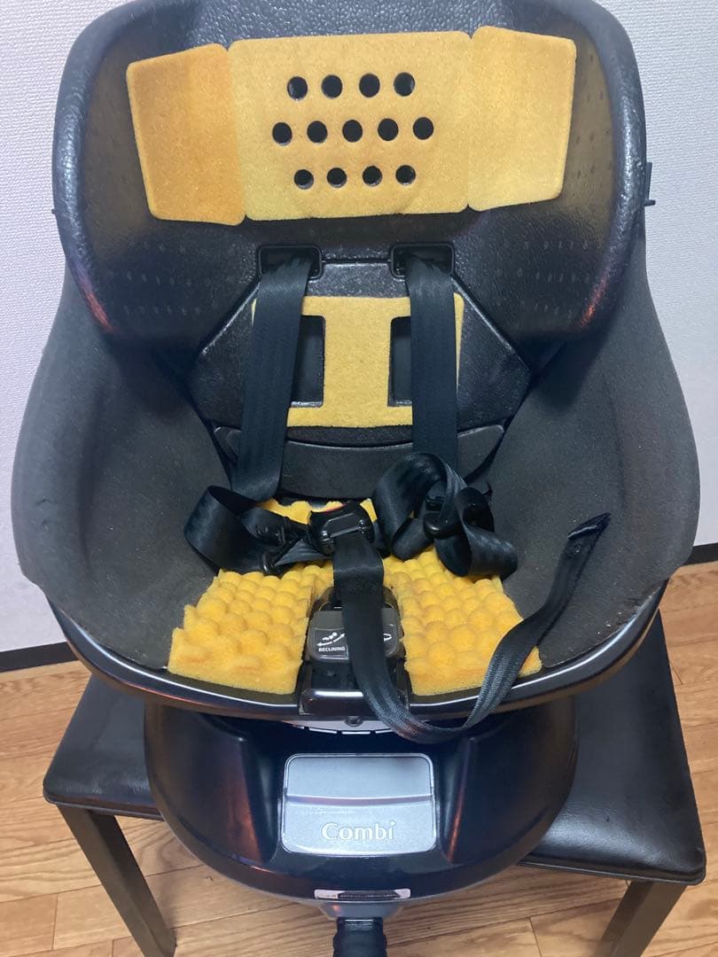 コンビ⭐️ネルーム【高級】エッグショック クリーニング済みチャイルドシート