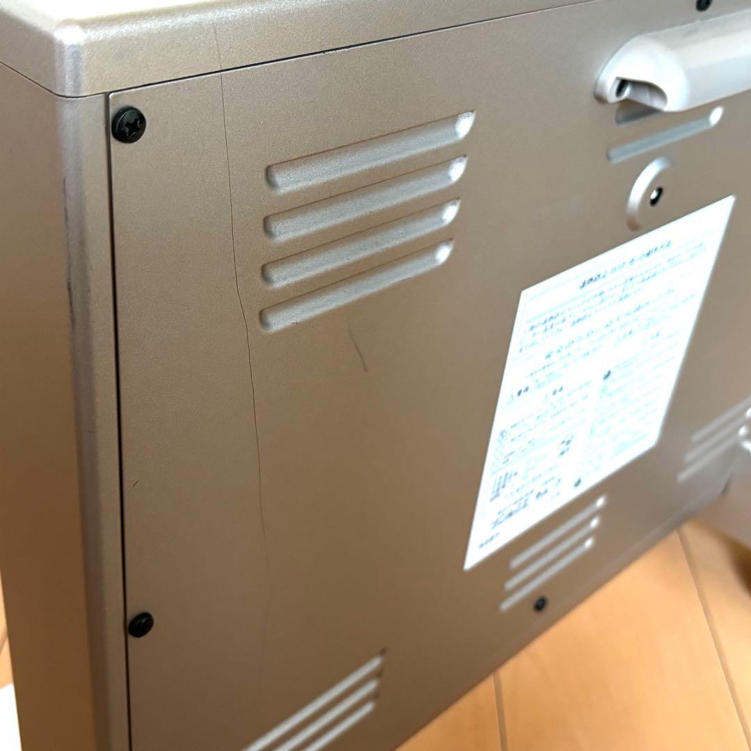 サンルミエ キュート　遠赤外線　E800LS　日本製　キャスター