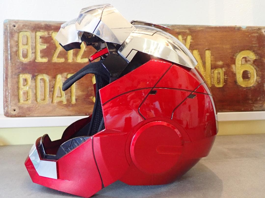 アイアンマン ヘルメット LED付き 自動開閉リモコン付属1：1