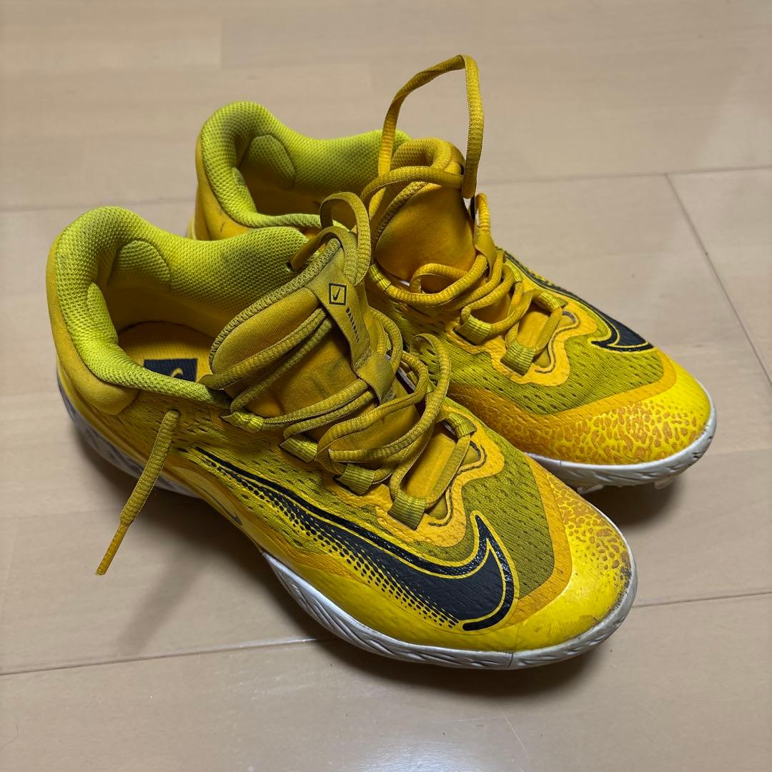 Nike 野球　イエロー スパイク　海外限定モデル