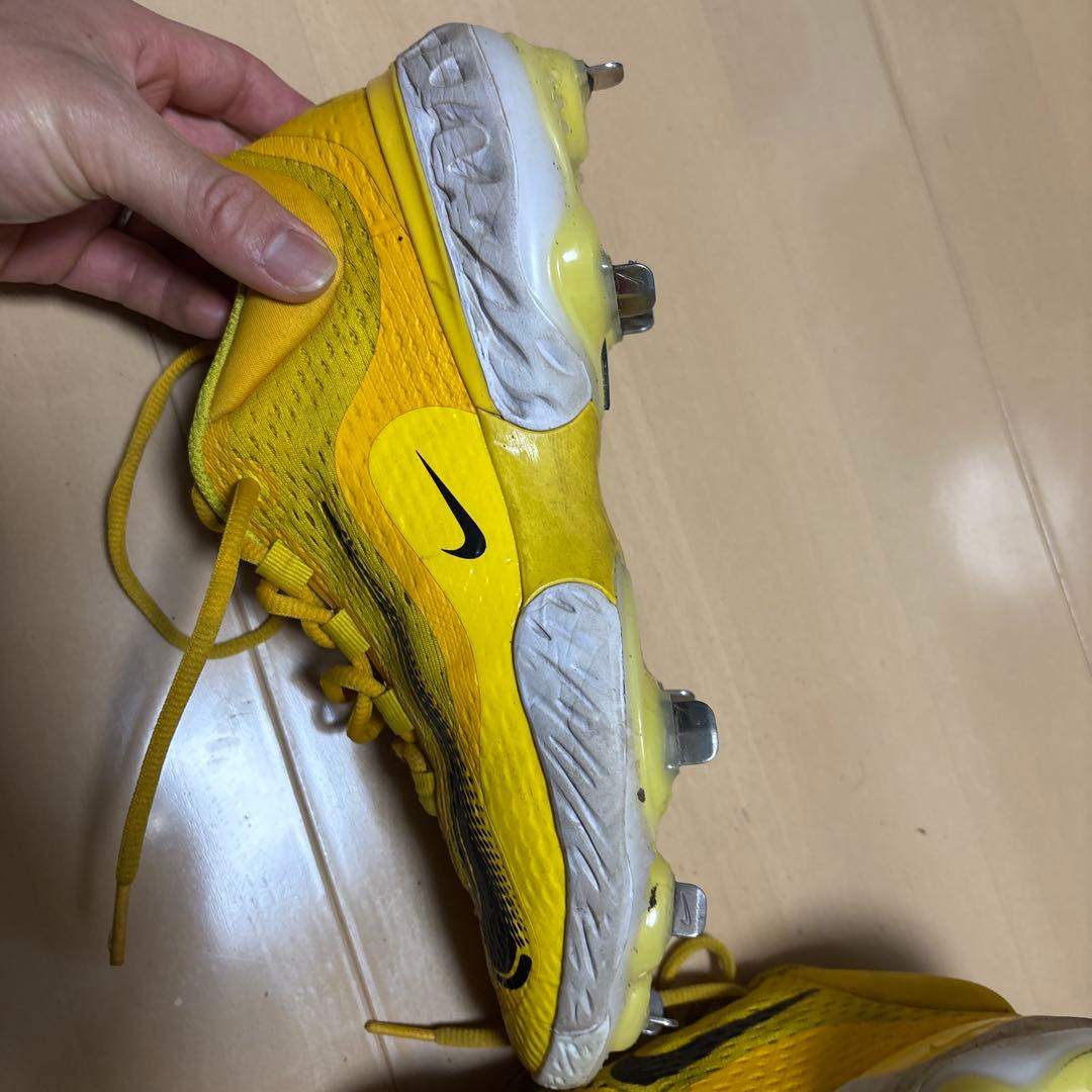 Nike 野球　イエロー スパイク　海外限定モデル